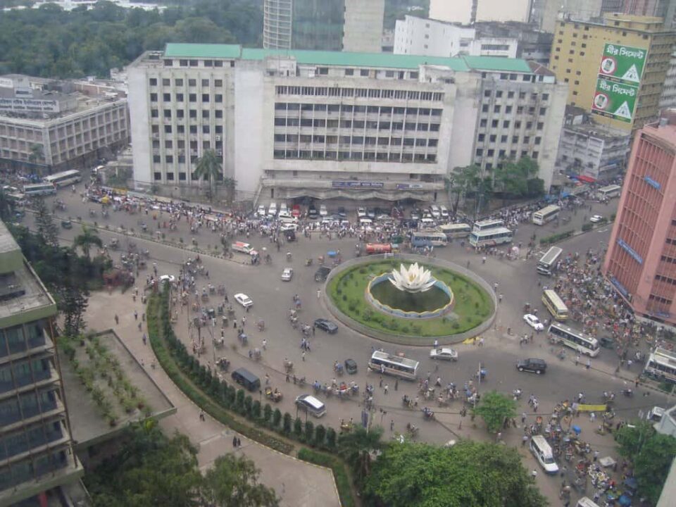 সীমান্ত দিয়ে ঢাকার দিকে করোনার ঢেউ