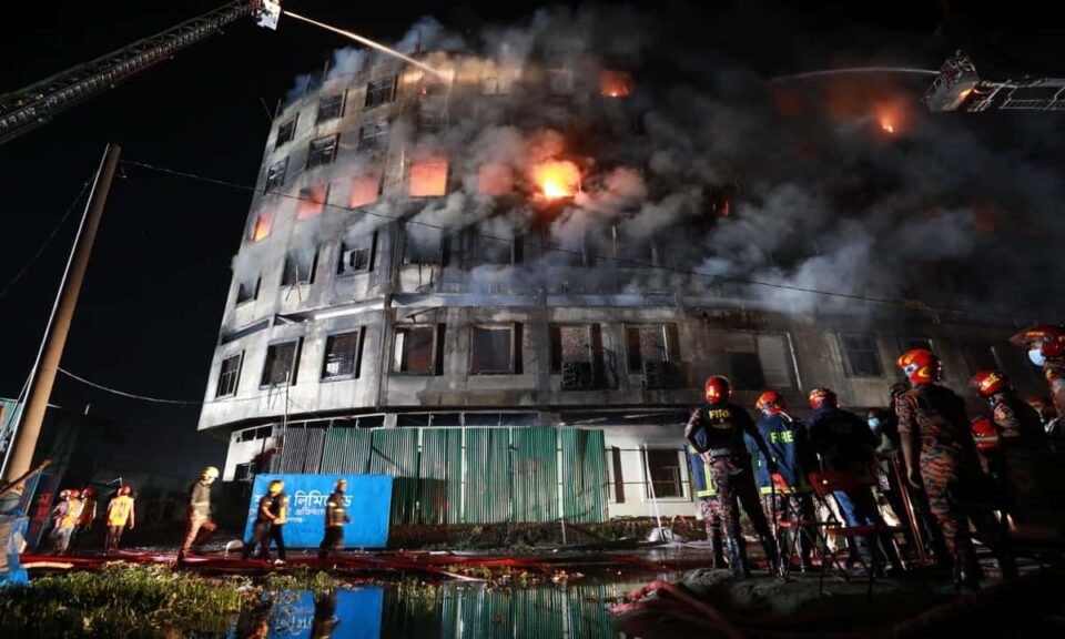 রূপগঞ্জে জুস কারখানায় ভয়াবহ অগ্নিকান্ডে, নিহত অর্ধশতাধিক