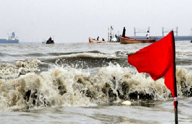 সমুদ্রবন্দরে ৩ নম্বর সতর্ক সংকেত বহাল