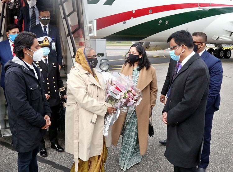 প্রধানমন্ত্রী ফিনল্যান্ডের রাজধানী হেলসিংকিতে পৌঁছেছেন