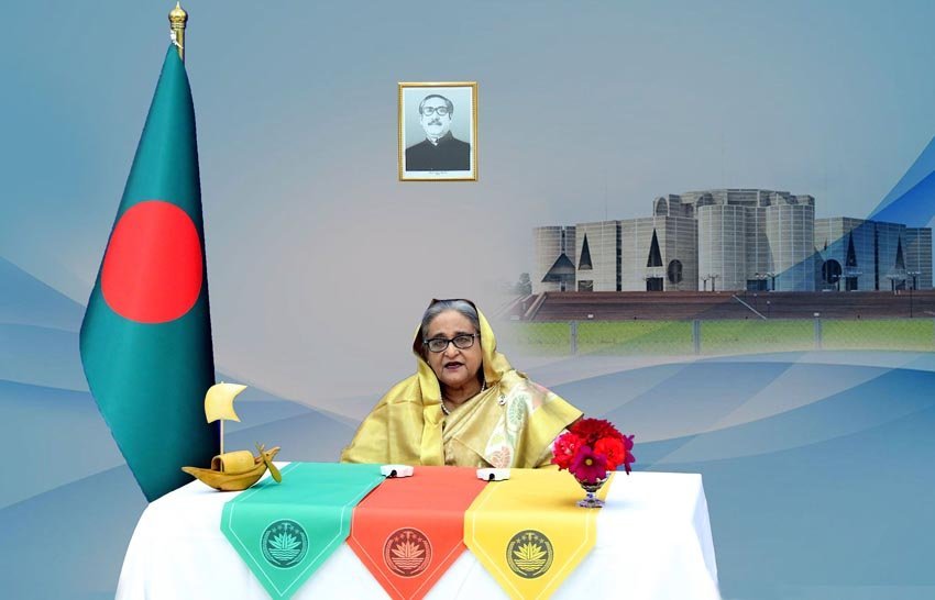 দ্রুত কোভিড-১৯ ভ্যাকসিন নিন কারণ সঙ্কট এখনও কাটেনি : প্রধানমন্ত্রী